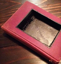 Deceptive Book Planters Image 3