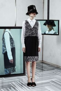 Futuristic Resort Lookbooks Image 4
