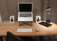 Ergonomically Elevated Laptop Stands Image 7