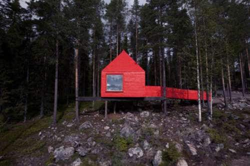 Red Treehouse Accommodations