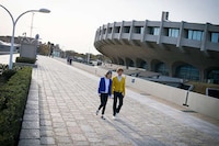High School Sweetheart Lookbooks Image 6