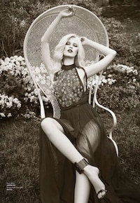 Glam Country Garden Fashion Image 7