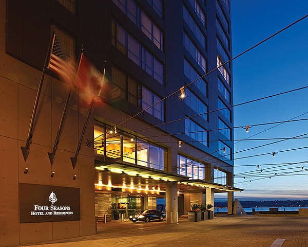 53 Awesome American Accommodations