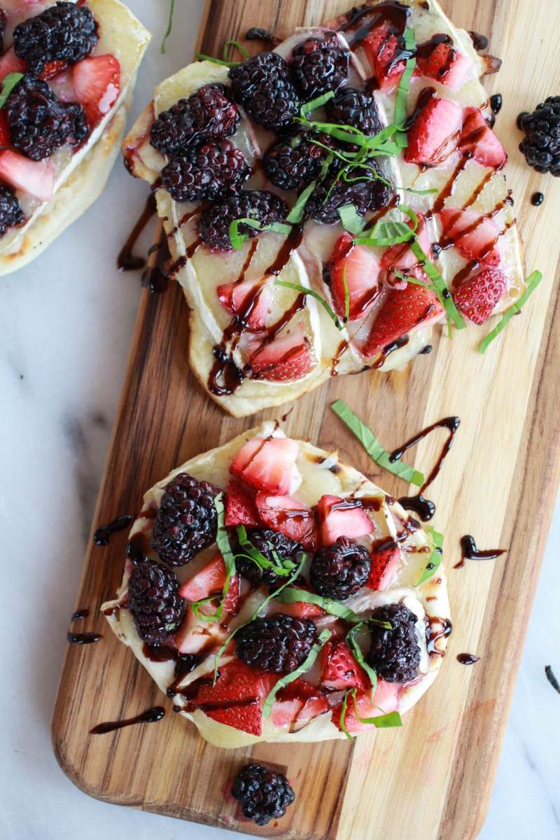 Fruit-Infused Pizza Crisps