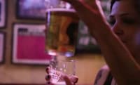 Beer Goggle Pint Glasses Image 5