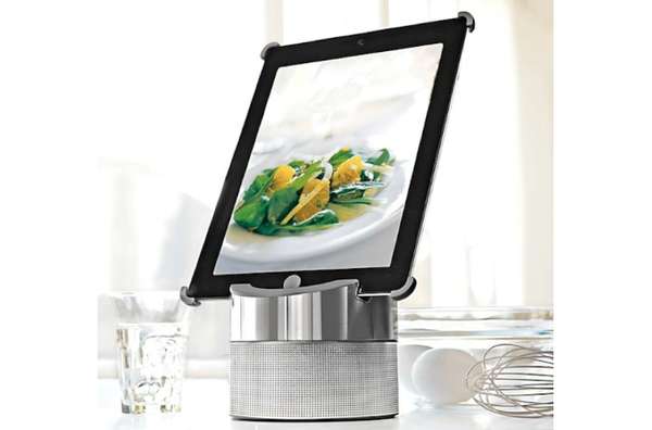 44 Pieces of High-Tech Kitchenware