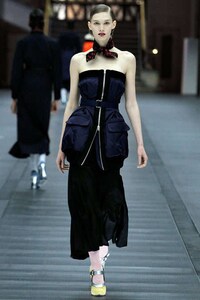 Velvety Patterned Fashion Image 4