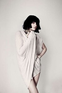 Elegant Cleopatra Beauty Captures Image 7