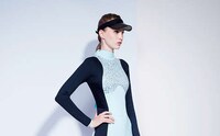 Color-Blocked Designer Wet Suits Image 4