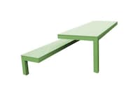 Deceptively Floating Picnic Tables Image 3