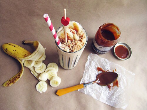 30 Extravagent Smoothies and Milkshakes