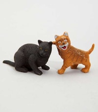 Pet Addict Sculptures Image 4
