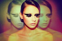 Three-Face Mirror Photography Image 6