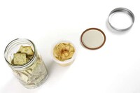 Compartmentalizing Canister Cups Image 7