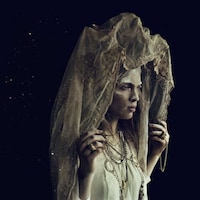 Hauntingly Antique Portraits Image 2