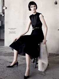 Glam 30s-Inspired Editorials Image 3