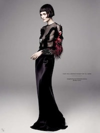 Glam 30s-Inspired Editorials Image 8
