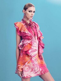 Vibrant Sisterly Editorials Image 5