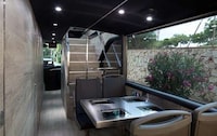 Luxe Travelling Eateries Image 4
