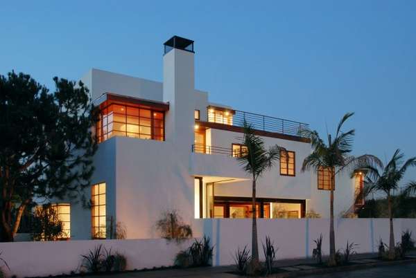 26 Modern Beach Homes