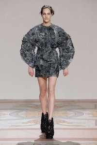 Magnetically Grown Dresses Image 2
