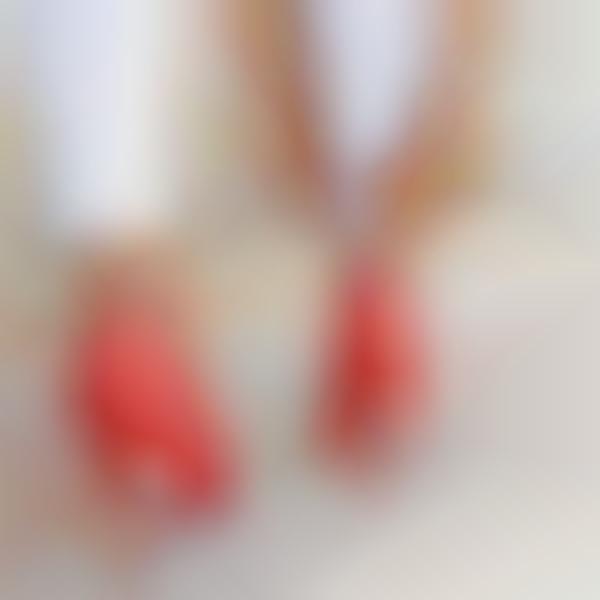 Glittering Underside Pumps