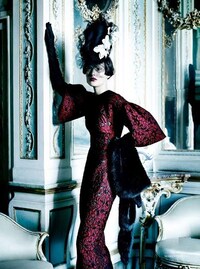 Dazzlingly Poised Diva Editorials Image 7
