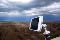 Sleek Swiveling Device Docks Image 4