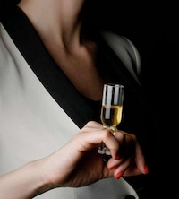 Wearable Wine Glasses Image 5
