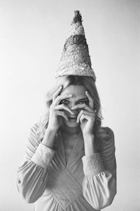 Party Hat Photo Shoots Image 2
