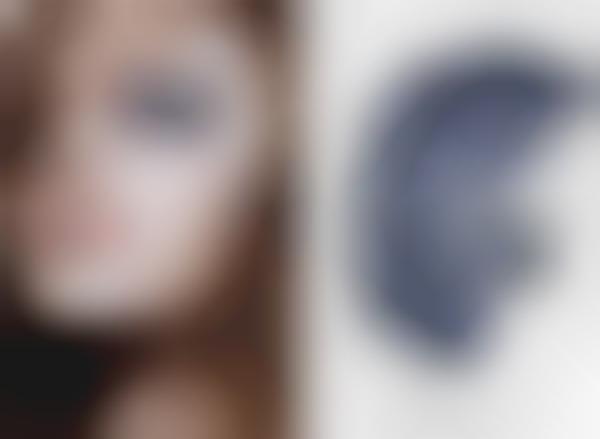 Singled-Out Makeup Ads