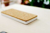 Cordless Smartphone Surfaces Image 3