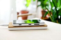 Cordless Smartphone Surfaces Image 5