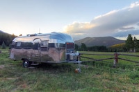 Luxuriously Restored Trailers Image 5