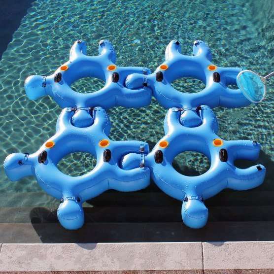 15 Oversized Pool Floats