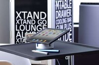 Sculpted Aluminum Smartphone Stands Image 5