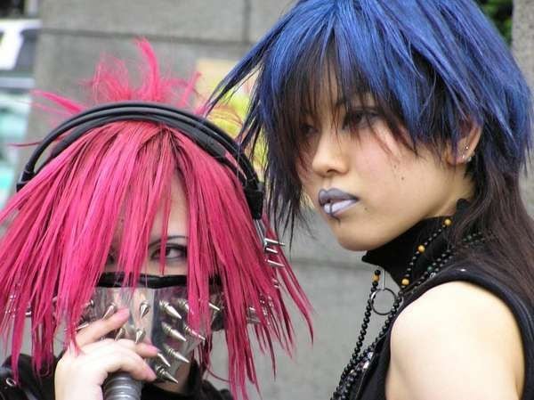 8 Fashionable Gas Mask Designs