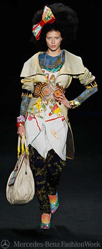 Eccentric Clown Gowns Image 4