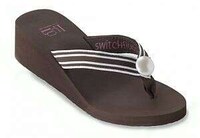 DIY Custom Flip-Flops Image 3