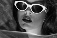 Film Noir-Like Eyewear Ads Image 3