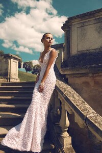 Wild Bridal Photoshoots Image 8