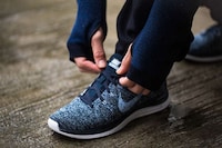 Sleekly Fashionable Sportswear Image 6