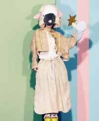 Ambiguous Stuffed-Animal Lookbooks Image 4