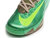 Bamboo-Inspired Kicks Image 2