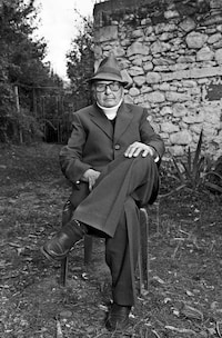 Cross-Dressing Portrait Photography Image 4