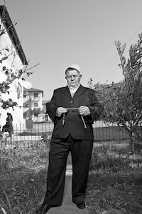 Cross-Dressing Portrait Photography Image 6