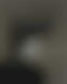 Elegantly Monochromatic Editorials : Zoe Aggeliki