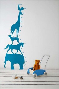 Growth-Tracking Animal Stickers Image 2