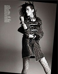 Graphic 80s-Inspired Editorials Image 8