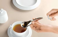 Flavor-Instilling Tea Strainers Image 3